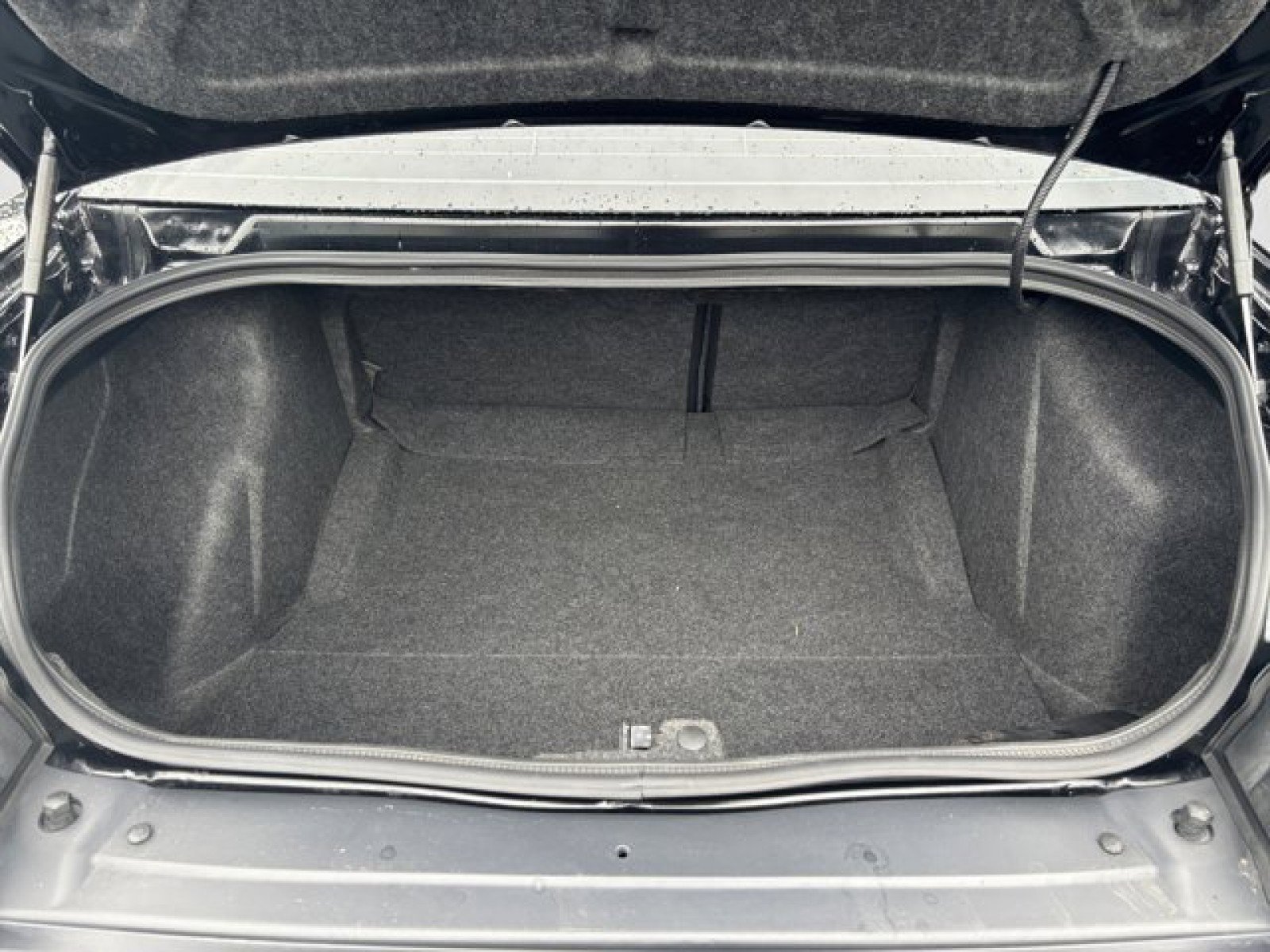 Used 2016 Dodge Challenger R/T image 20