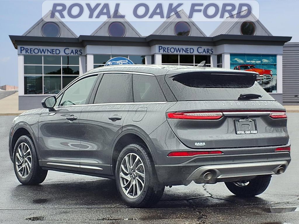 Used 2022 Lincoln Corsair AWD w/ Equipment Group 101A image 2