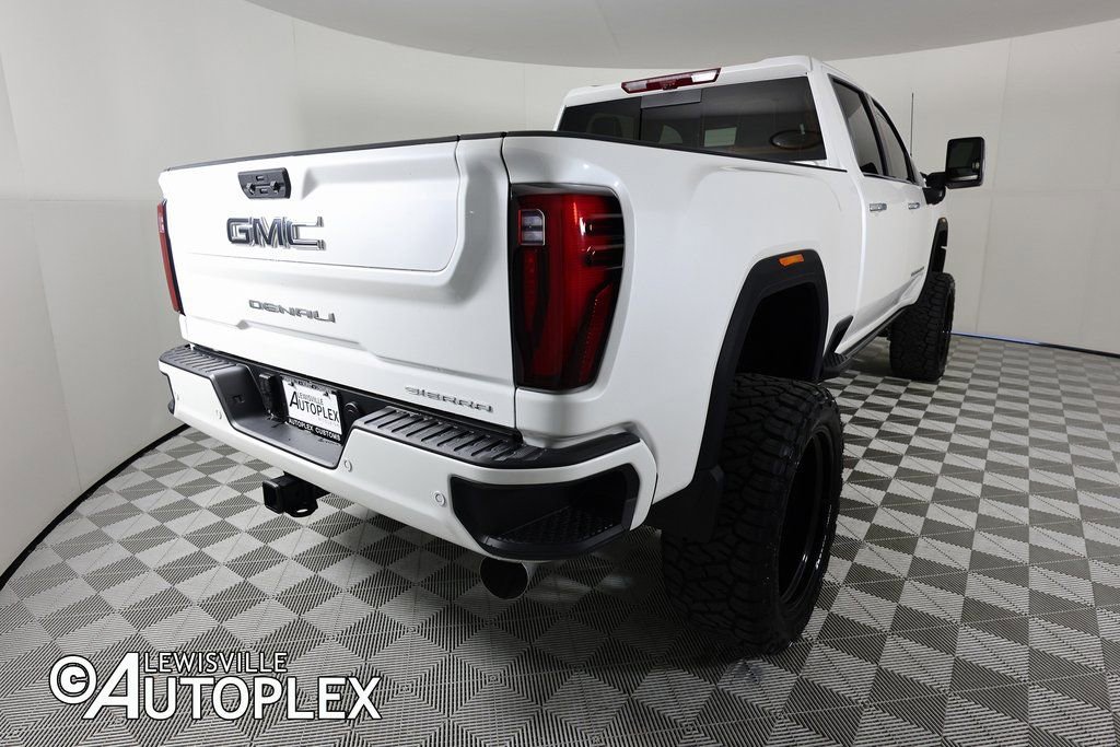 Used 2025 GMC Sierra 2500 Denali Ultimate AWD/4WD image 5
