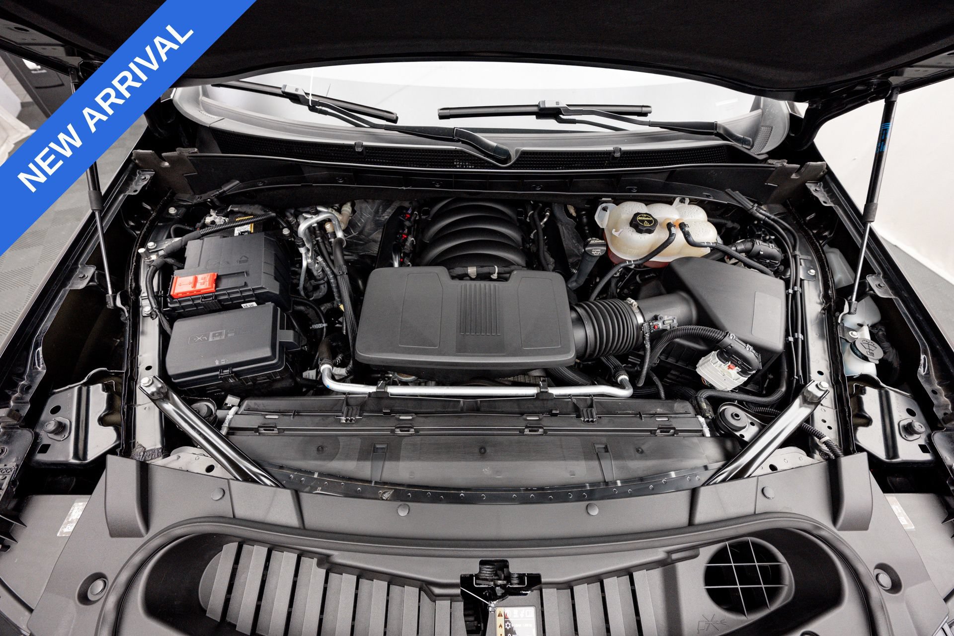 Used 2025 Cadillac Escalade Sport Platinum w/ LPO, Floor Liner Package AWD/4WD image 41