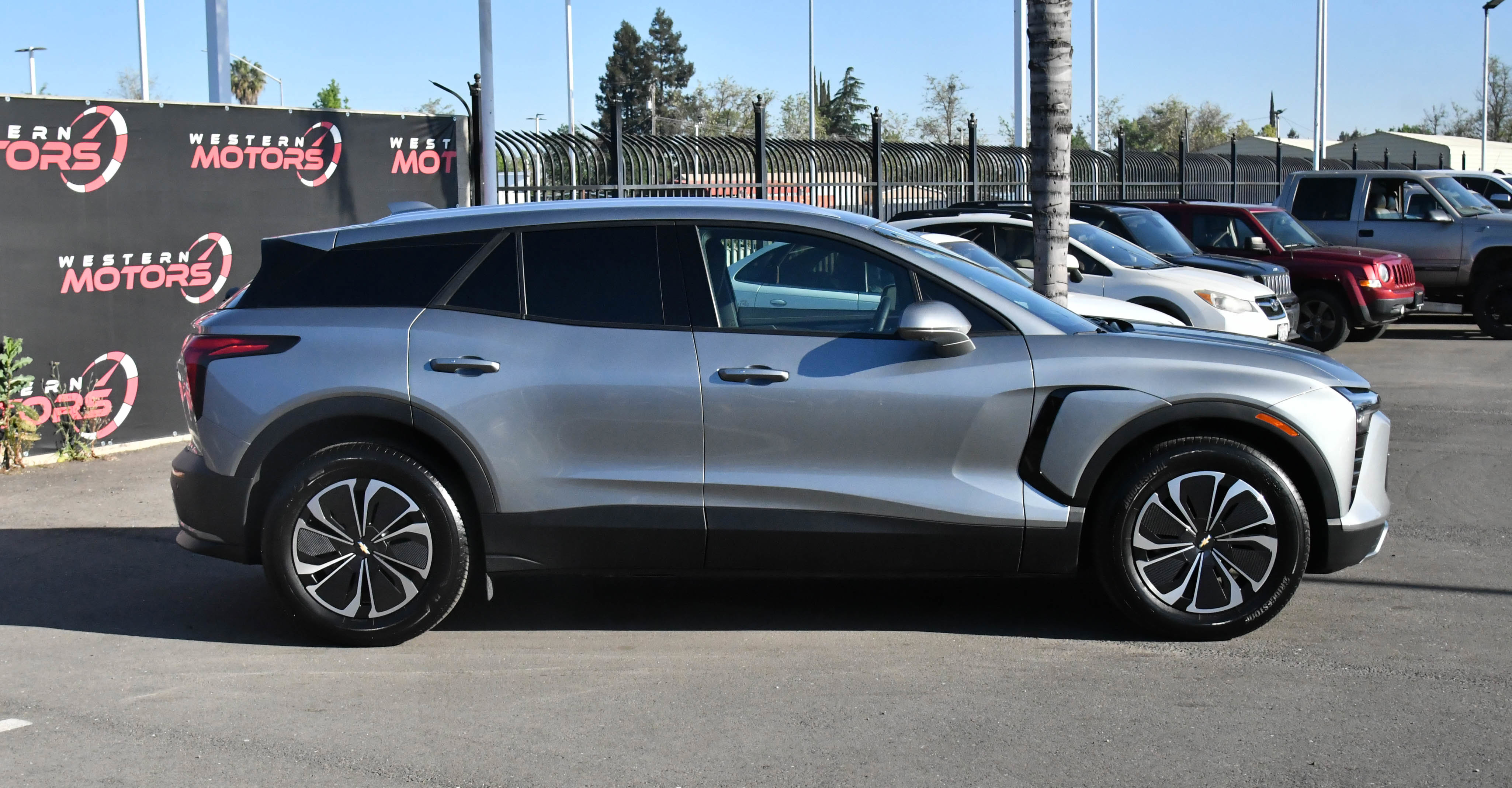 Used 2024 Chevrolet Blazer EV LT image 9