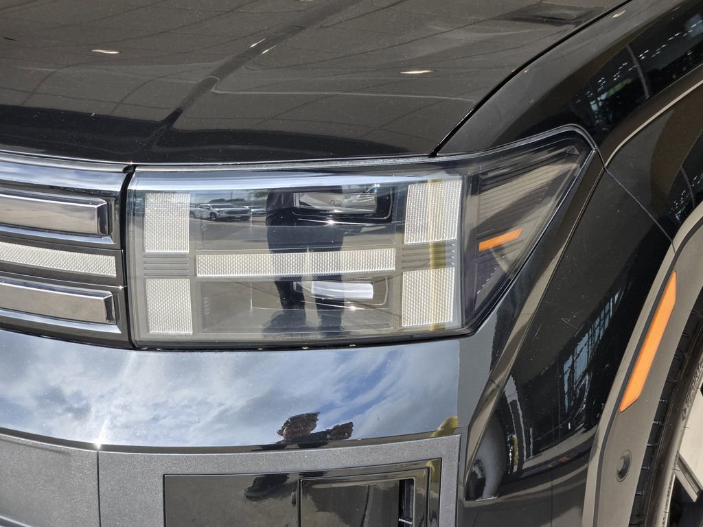 Used 2024 Hyundai Santa Fe Limited image 8
