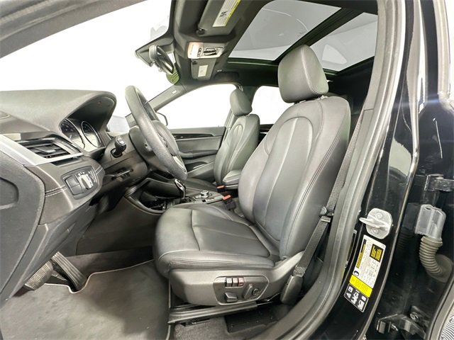 Used 2022 BMW X1 xDrive28i w/ Premium Package image 4