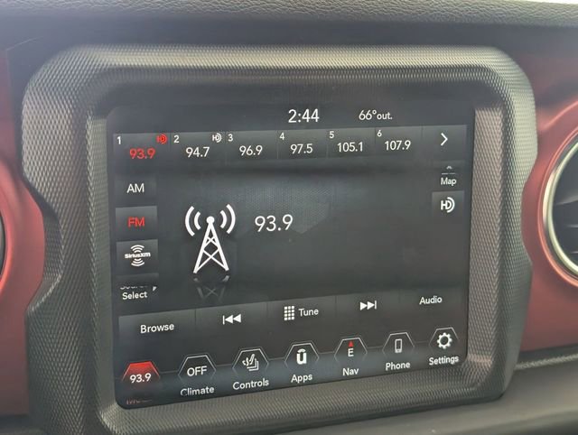 Used 2023 Jeep Wrangler Unlimited Rubicon w/ Cold Weather Group AWD/4WD image 18