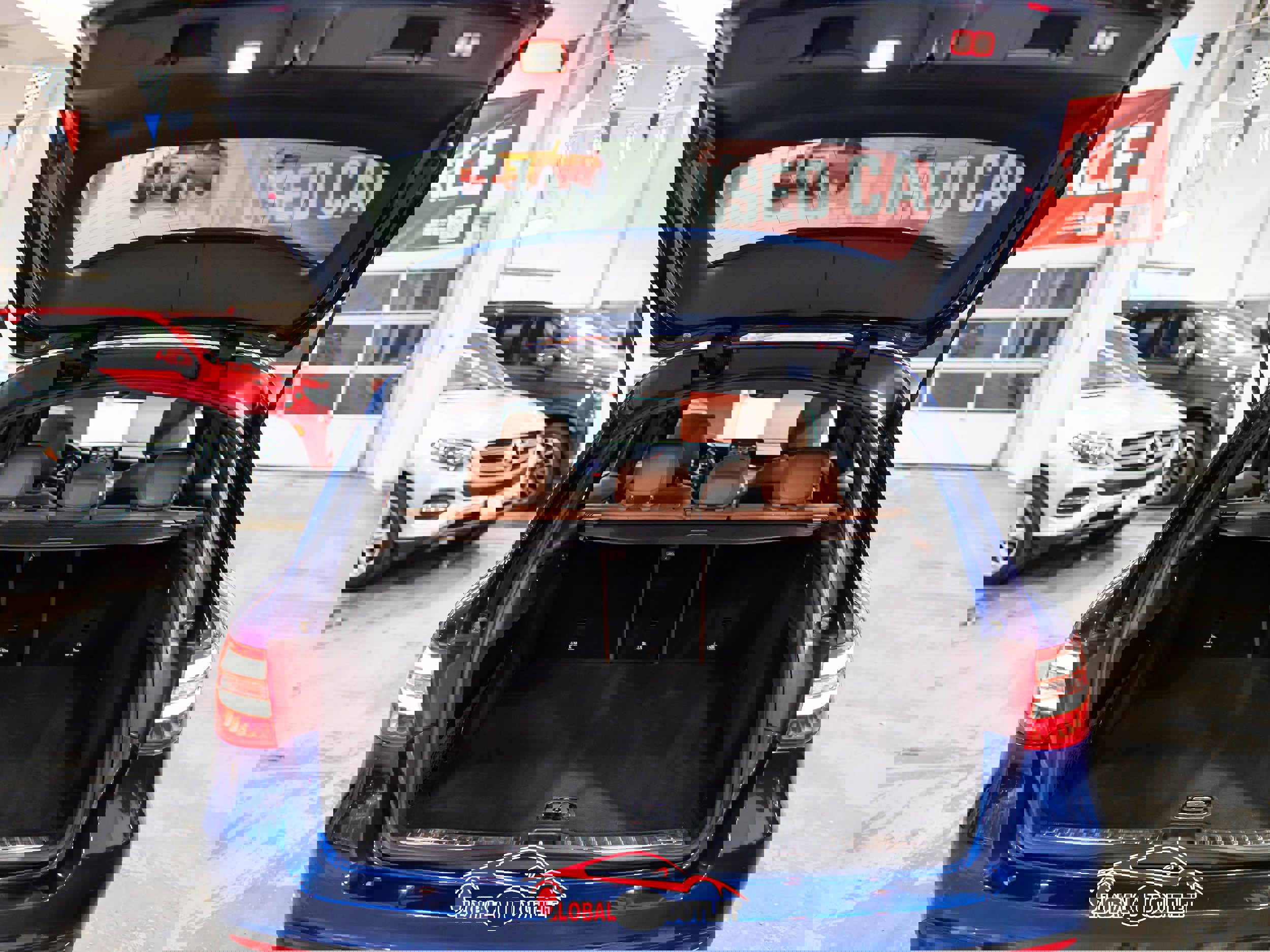 Used 2018 Mercedes-Benz GLC 300 4MATIC w/ Multimedia Package image 48