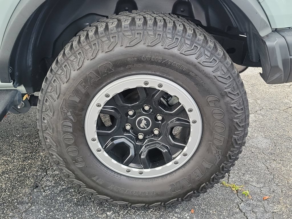 Used 2023 Ford Bronco Badlands w/ Sasquatch Package AWD/4WD image 12