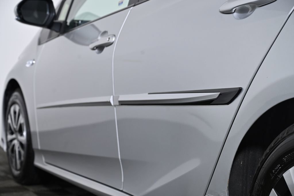 Used 2022 Toyota Prius Prime XLE image 14