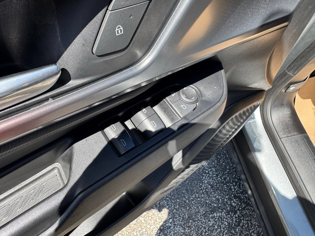 New 2026 Chevrolet Equinox EV RS FWD image 10
