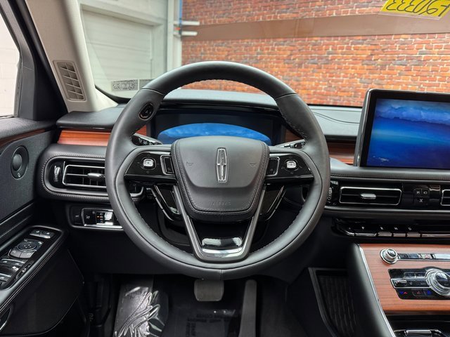 Used 2024 Lincoln Aviator Reserve w/ Equipment Group 201A image 14