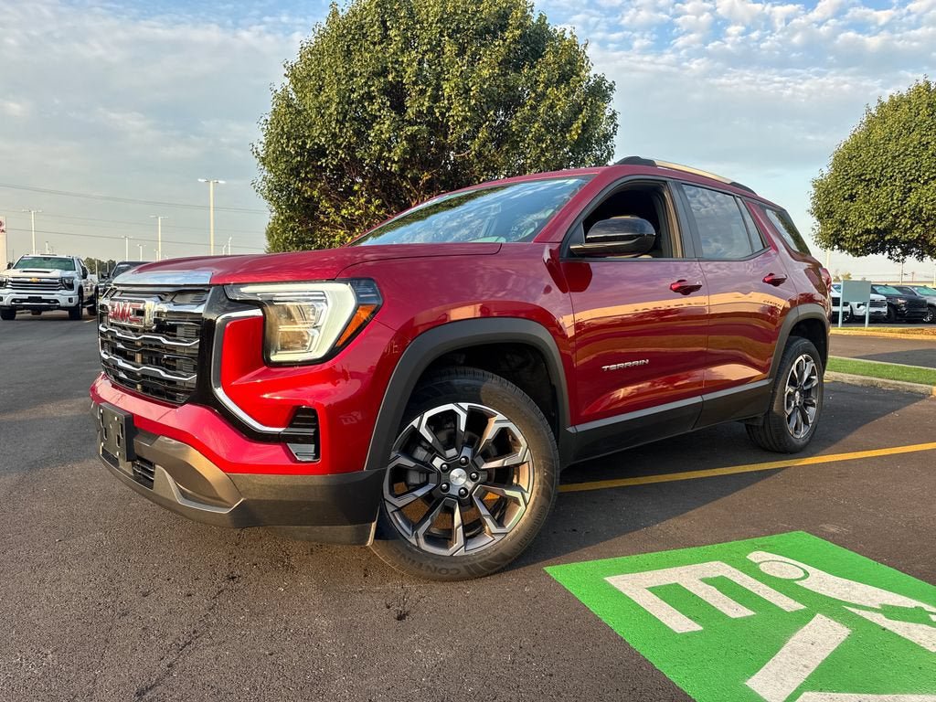 Used 2025 GMC Terrain Elevation w/ Elevation Premium Package