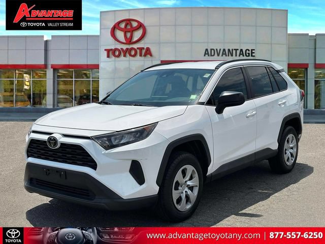 Certified 2019 Toyota RAV4 LE FWD image 4
