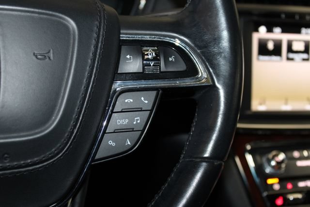 Used 2017 Lincoln Continental Select FWD image 25