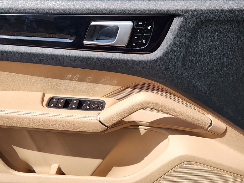 Used 2019 Porsche Cayenne image 13