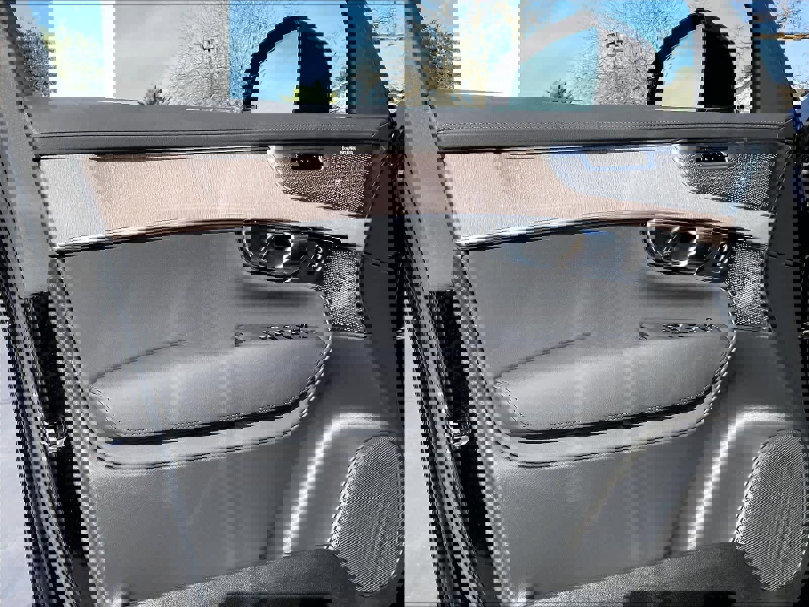 New 2026 Volvo XC90 T8 Ultra w/ Lounge Package image 24