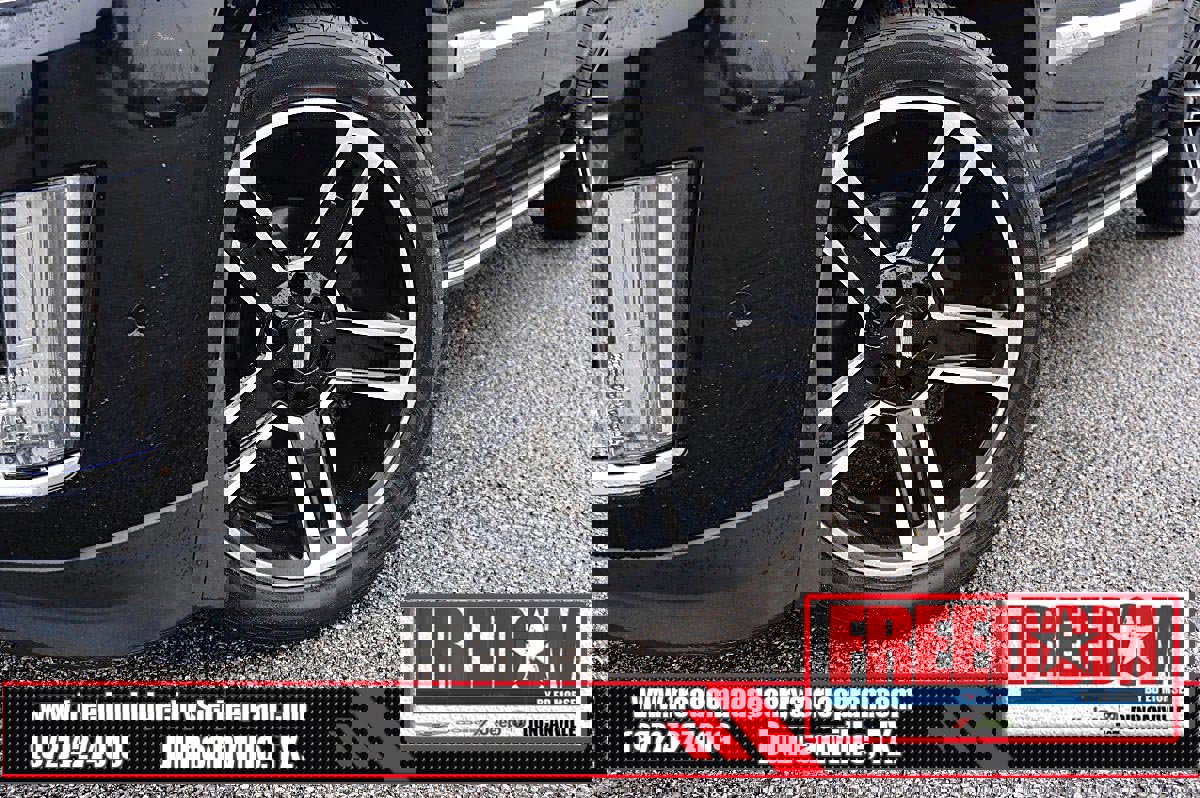 Used 2019 Cadillac Escalade Luxury AWD/4WD image 9