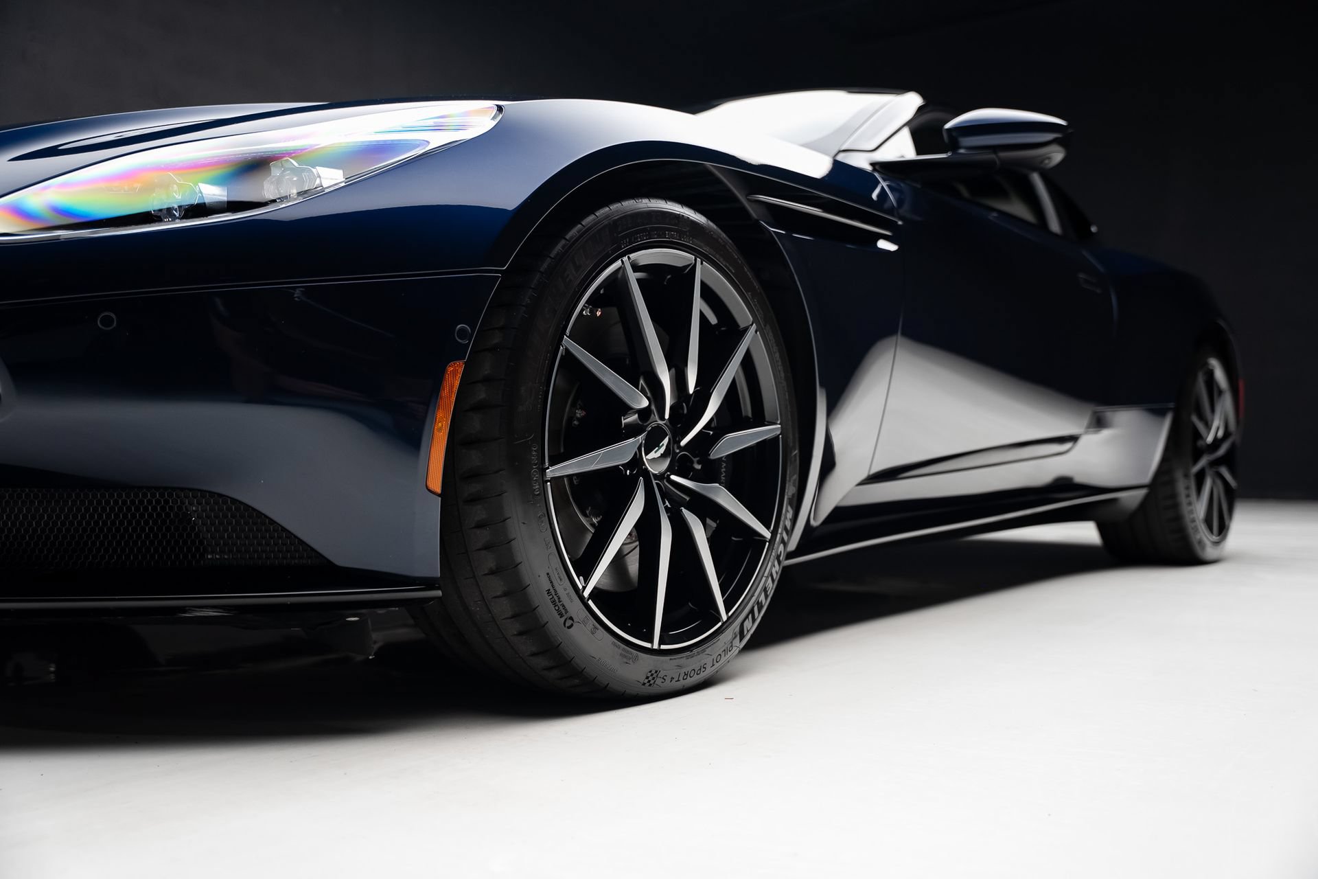 Used 2018 Aston Martin DB11 V12 RWD image 68