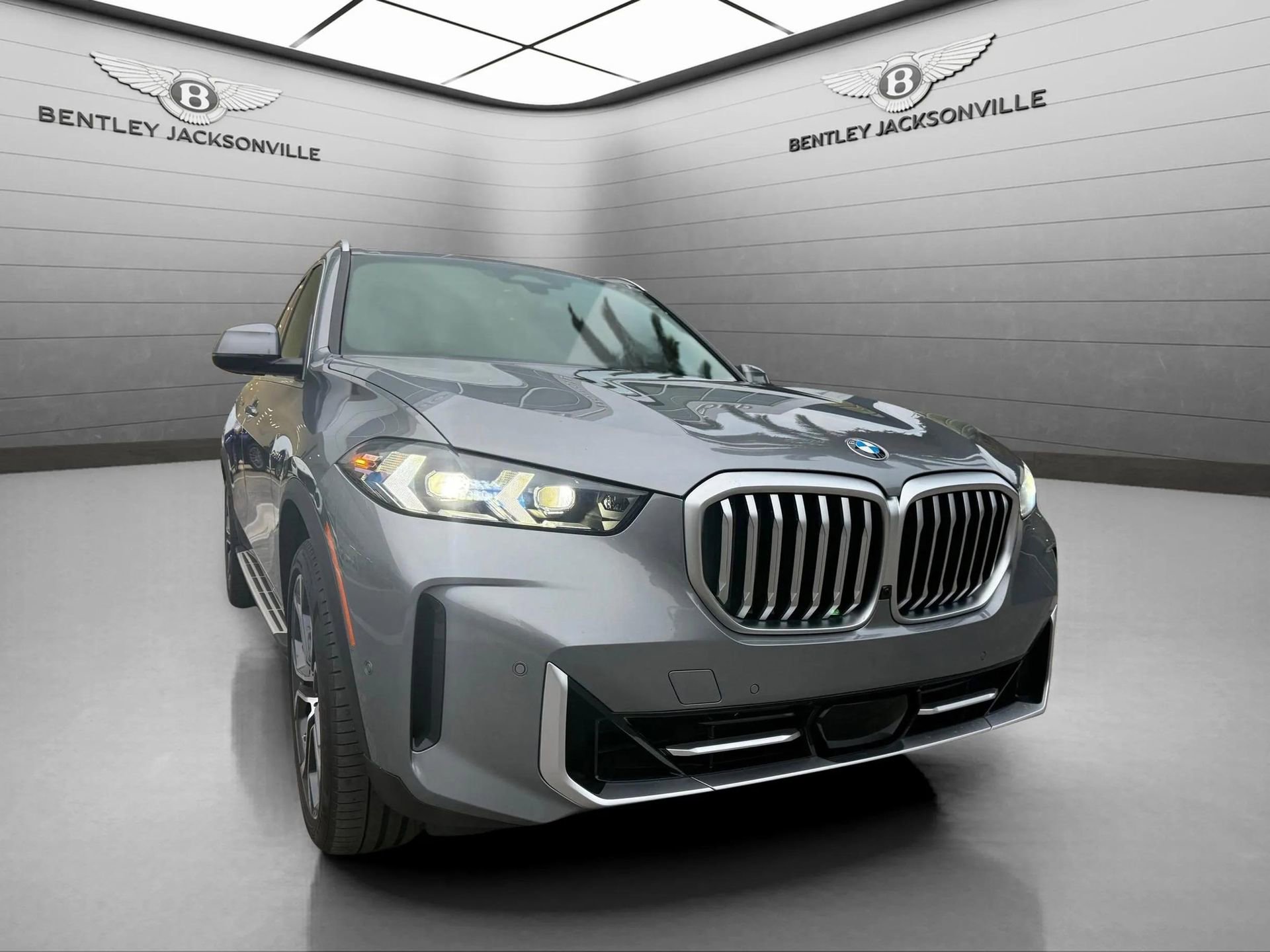 Used 2024 BMW X5 xDrive40i w/ M Sport Package