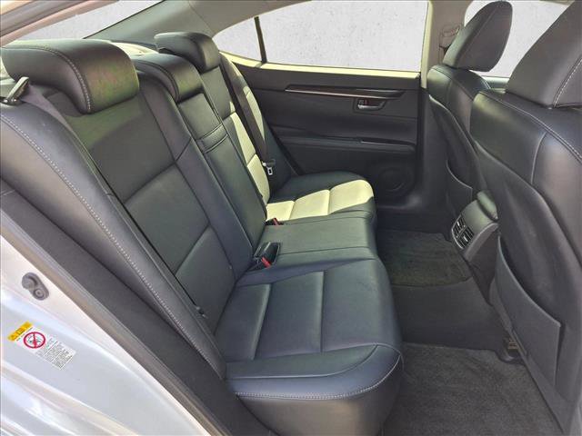 Used 2016 Lexus ES 350 w/ Navigation System Package FWD image 19