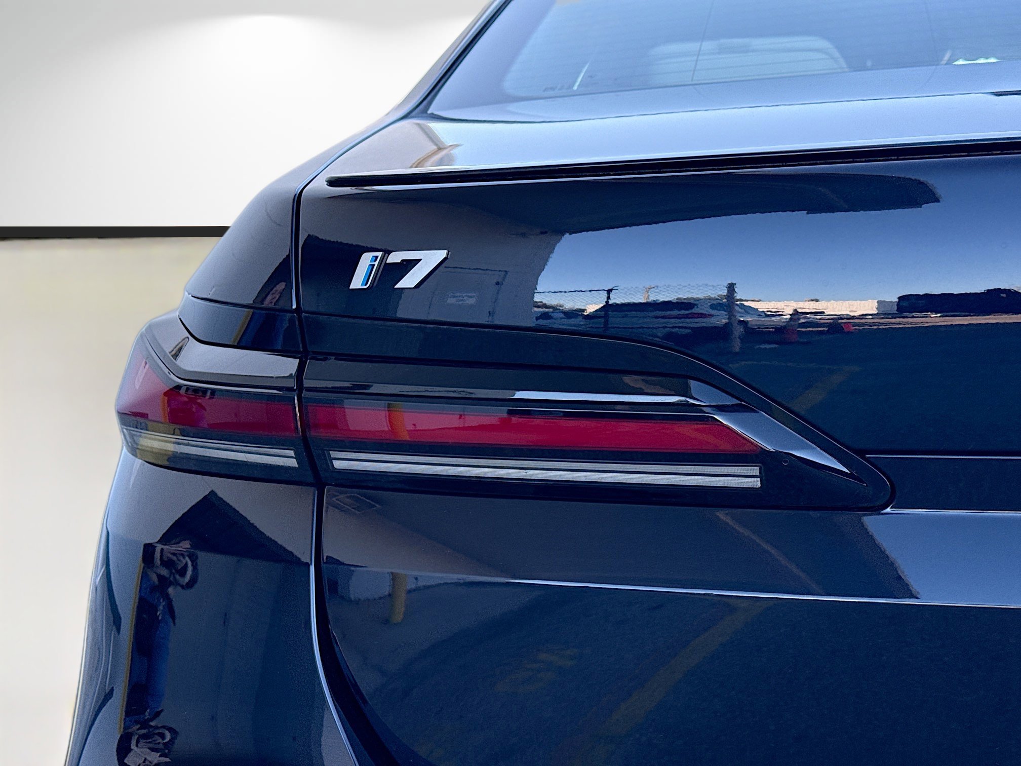 New 2026 BMW i7 xDrive60 w/ Premium Package AWD/4WD image 10