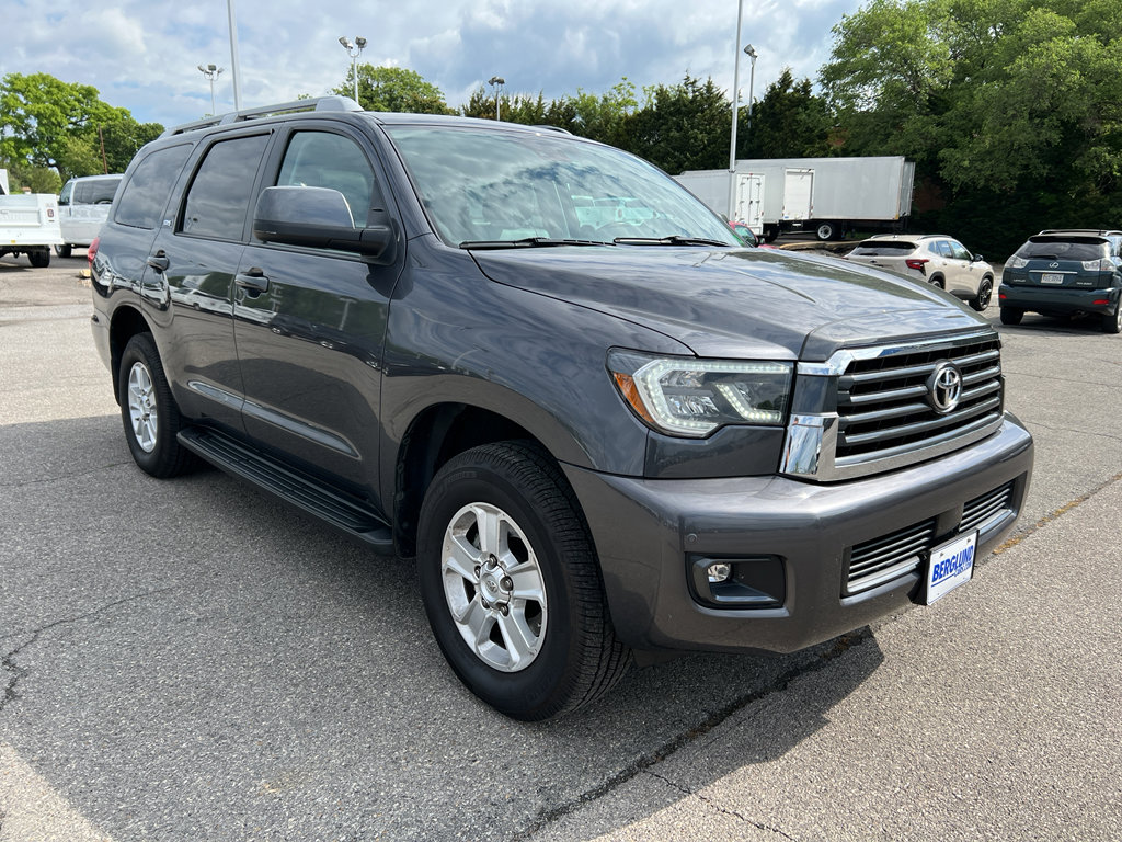 Used 2019 Toyota Sequoia SR5 w/ Premium Package AWD/4WD image 2
