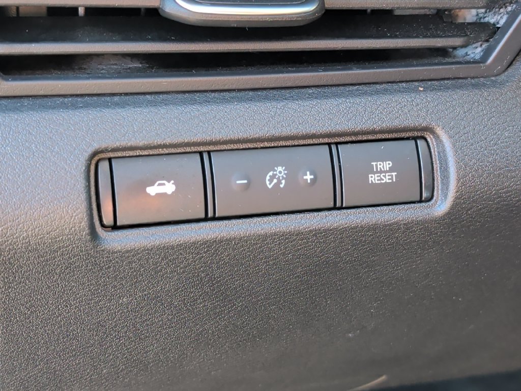 Used 2024 Nissan Altima 2.5 S FWD image 14