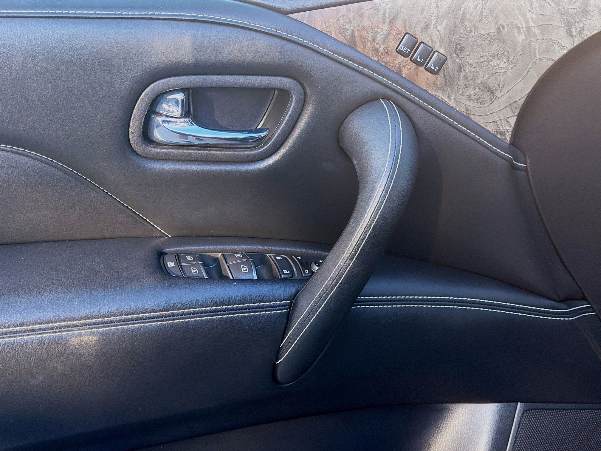 Used 2023 INFINITI QX80 Premium Select w/ Cargo Package image 17