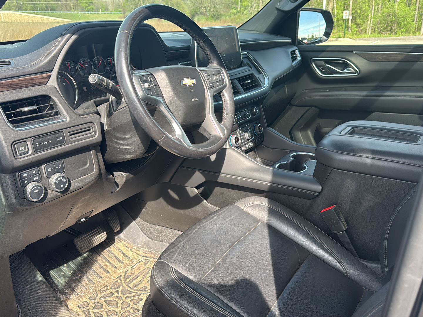 Used 2021 Chevrolet Tahoe LT w/ Rear Media and Nav Package AWD/4WD image 11