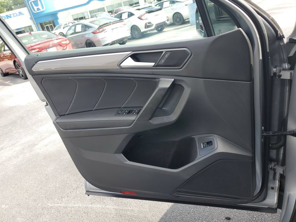 Used 2022 Volkswagen Tiguan SE R-Line AWD/4WD image 29