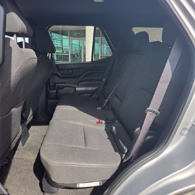 Used 2025 Toyota 4Runner SR5 AWD/4WD image 12