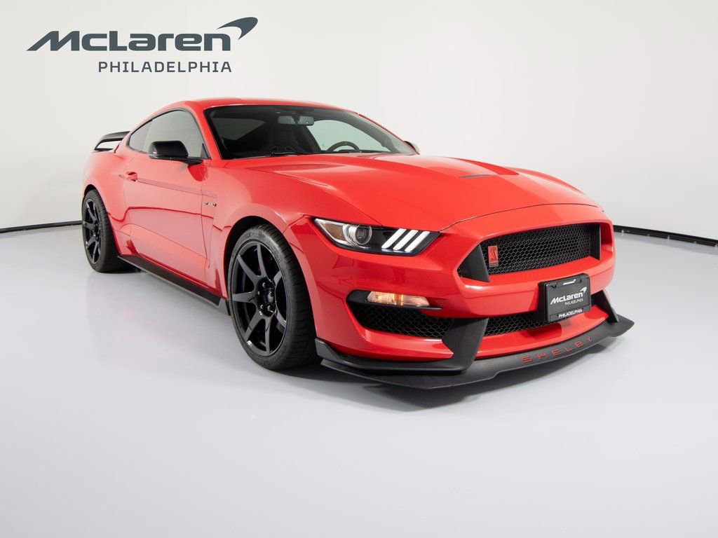 Used 2017 Ford Mustang Shelby GT350R image 3