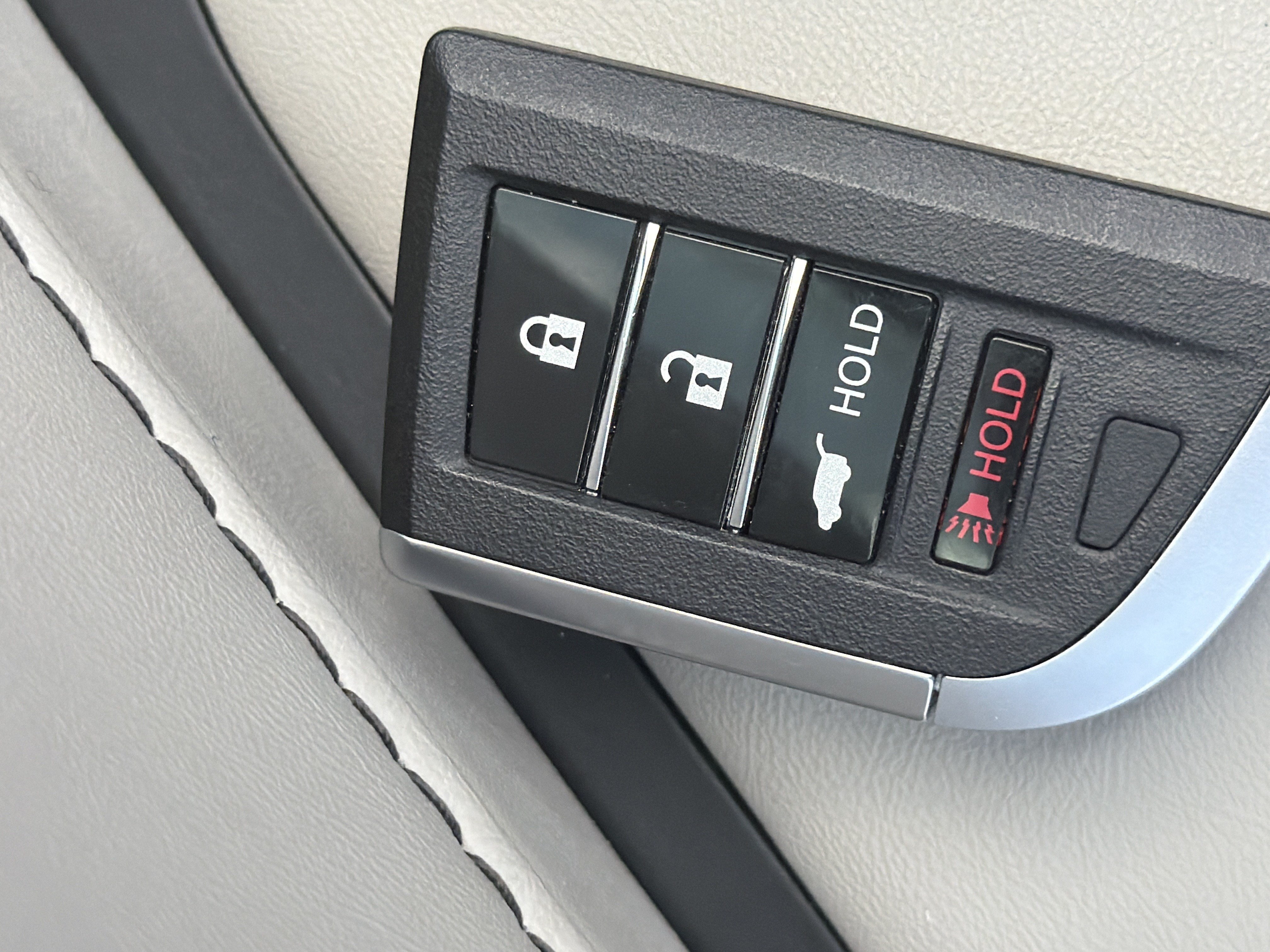 Used 2025 Acura RDX SH-AWD w/ Technology Package image 36