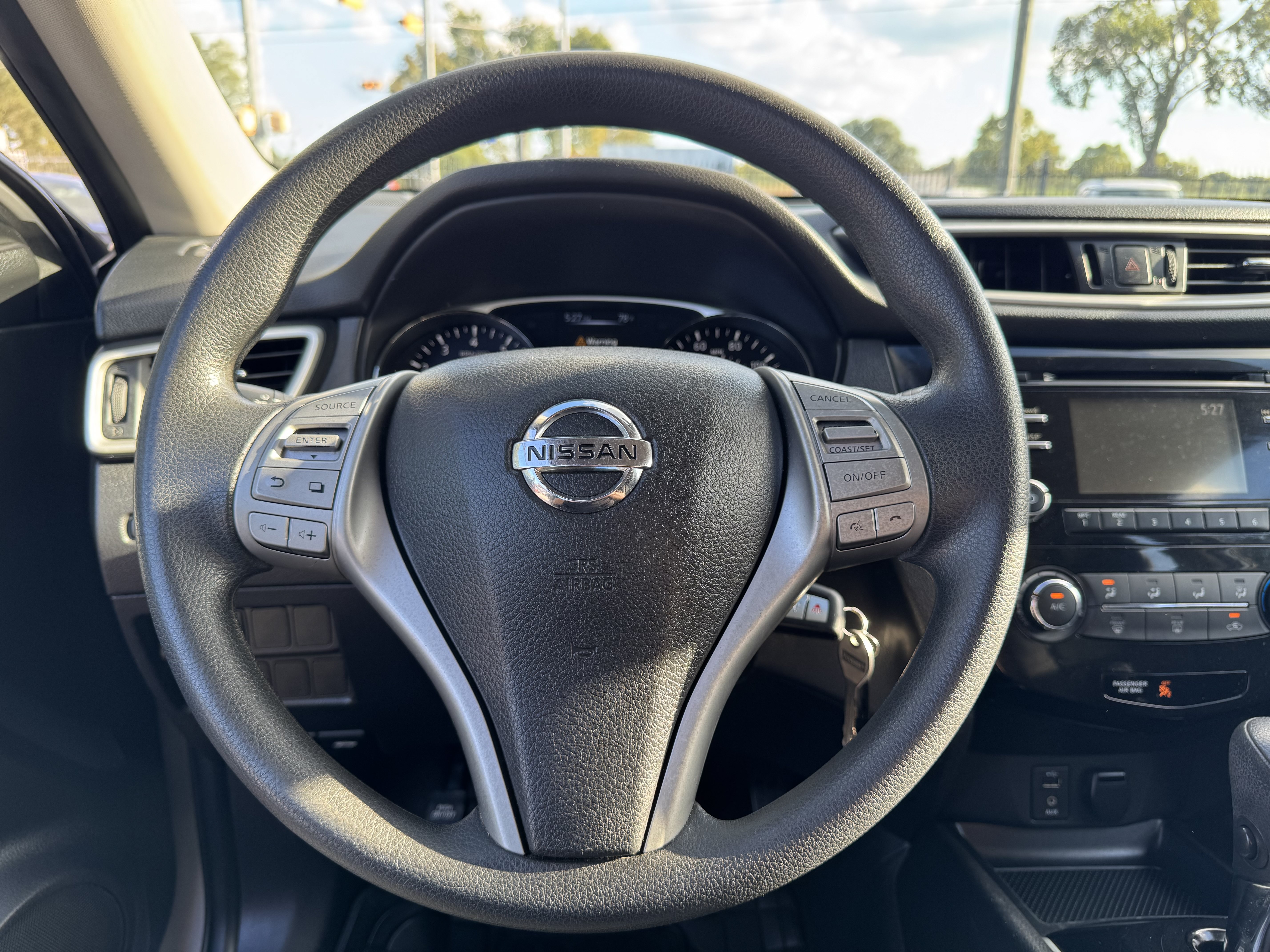 Used 2016 Nissan Rogue S FWD image 24
