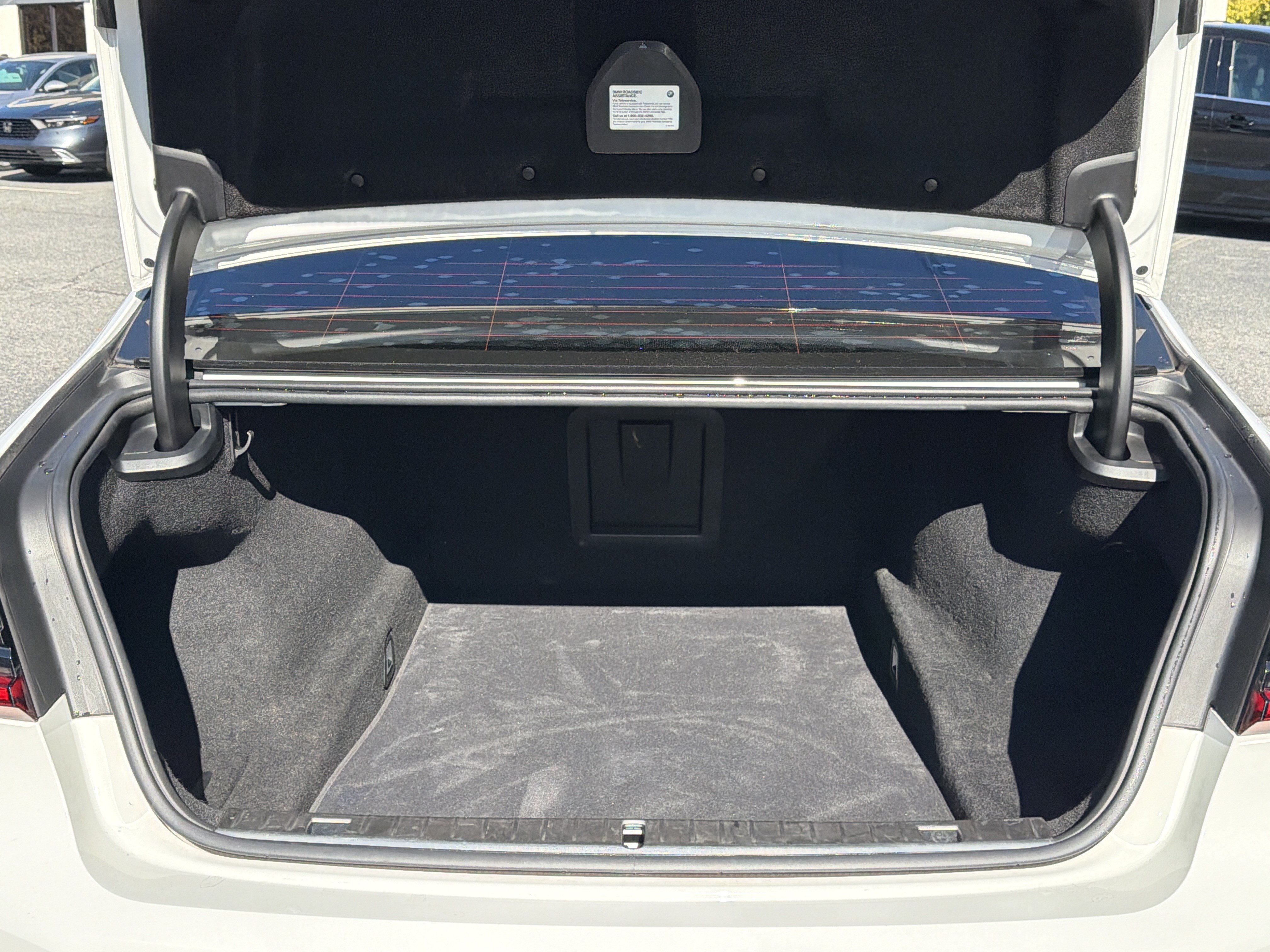 Used 2021 BMW 740i w/ Luxury Rear Seating Package RWD image 27