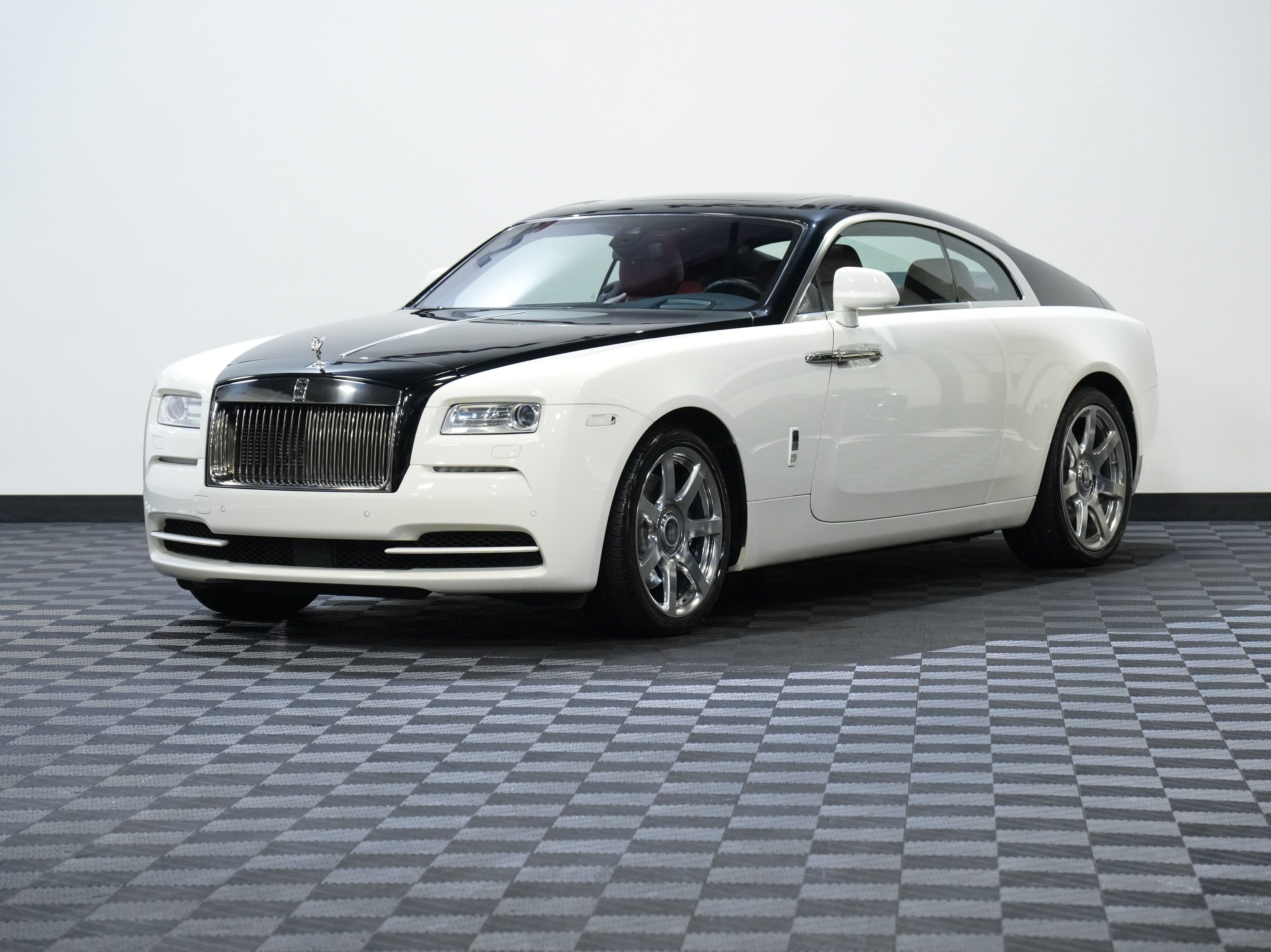 Used 2014 Rolls-Royce Wraith RWD image 3