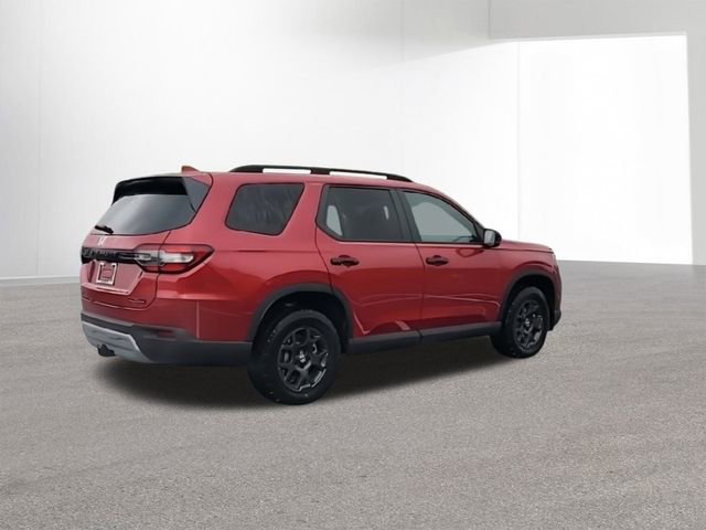 New 2025 Honda Pilot TrailSport image 9