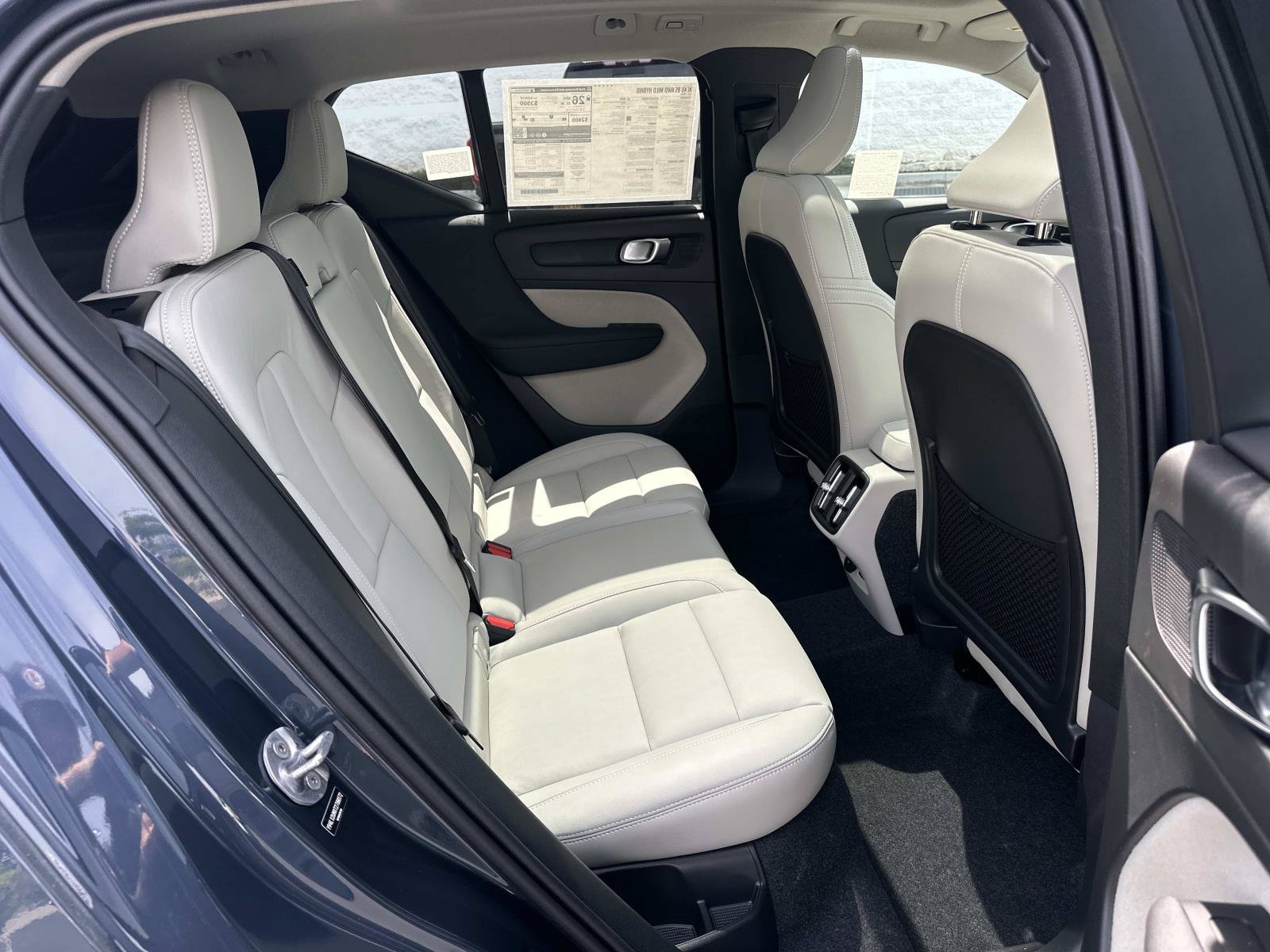 New 2026 Volvo XC40 B5 Ultra w/ Climate Package AWD/4WD image 19
