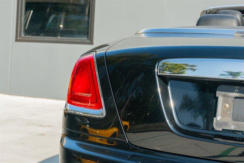 Used 2018 Rolls-Royce Dawn image 45