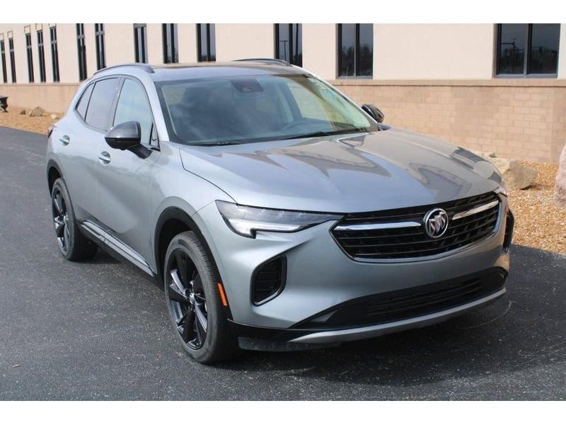 Used 2023 Buick Envision Essence w/ Technology Package I image 2