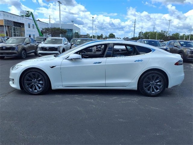 Used 2017 Tesla Model S 60D image 3
