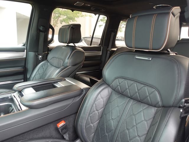 Used 2023 Jeep Grand Wagoneer Series III w/ HD Trailer Tow Package image 24