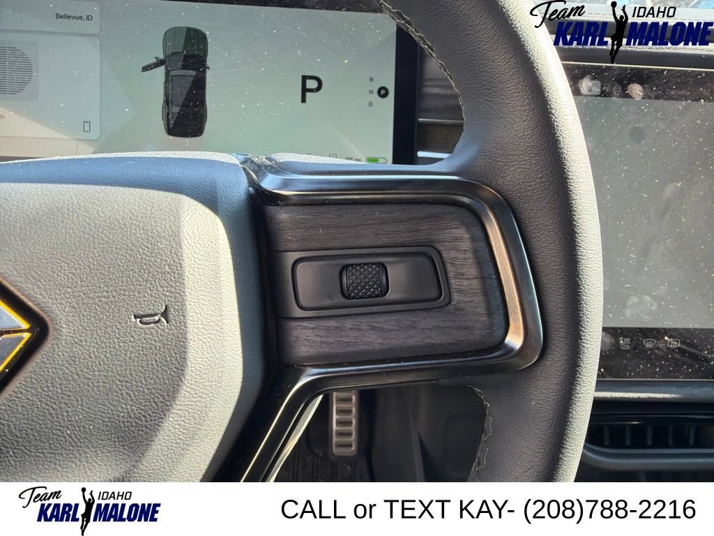 Used 2023 Rivian R1S Adventure AWD/4WD image 40