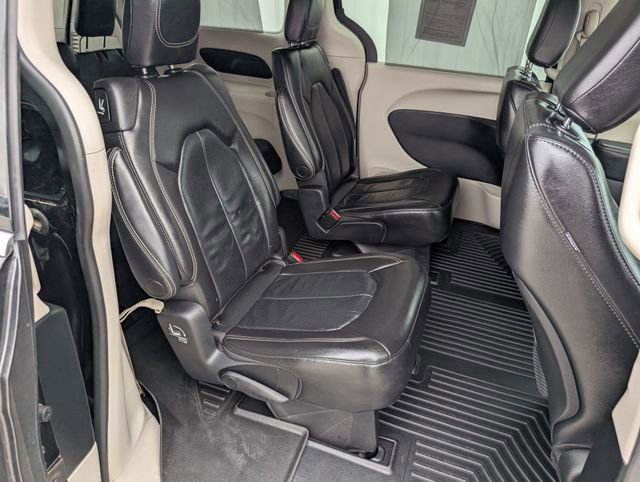 Used 2022 Chrysler Pacifica Touring-L image 26