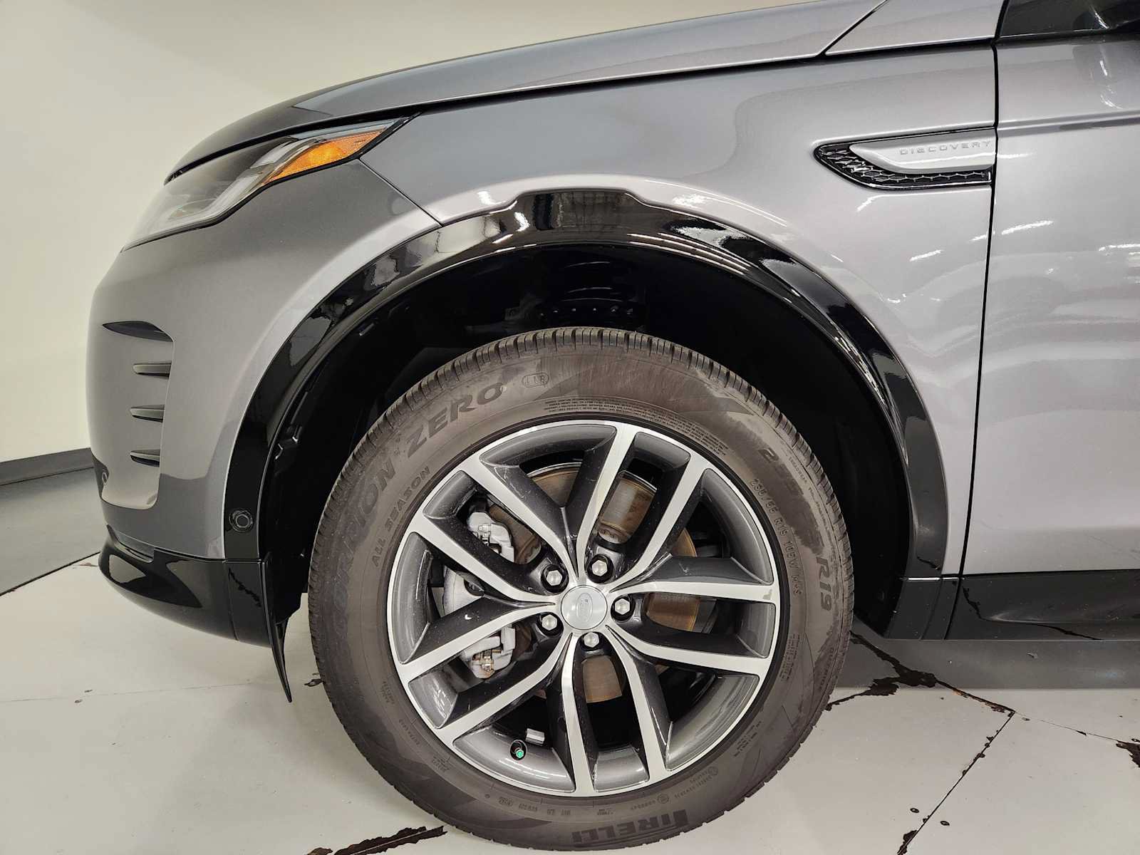 Used 2026 Land Rover Discovery Sport Landmark AWD/4WD image 11