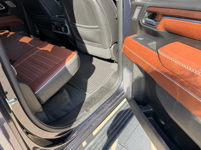 Used 2024 GMC Sierra 2500 Denali Ultimate w/ Max Trailering Package AWD/4WD image 19