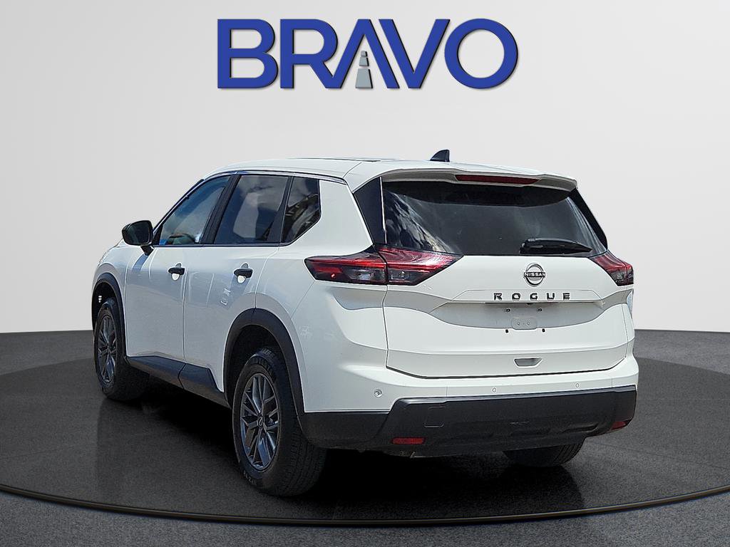 Used 2024 Nissan Rogue S FWD image 5