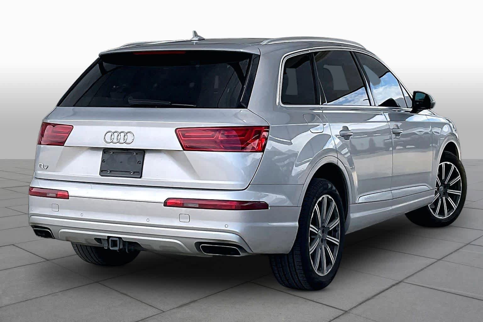 Used 2019 Audi Q7 3.0T Premium Plus w/ Premium Plus Package AWD/4WD image 12