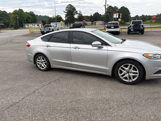 Used 2016 Ford Fusion SE FWD image 7