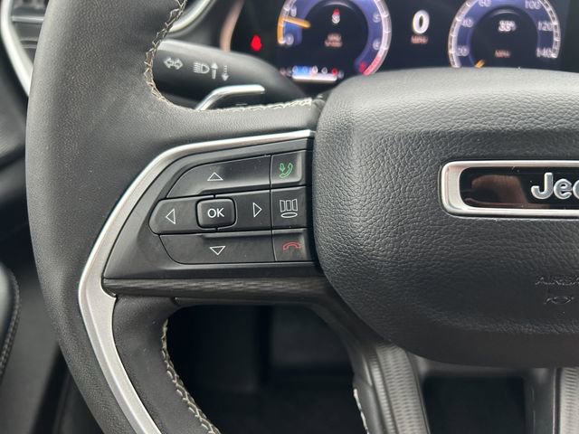 Used 2024 Jeep Grand Cherokee L Laredo image 30