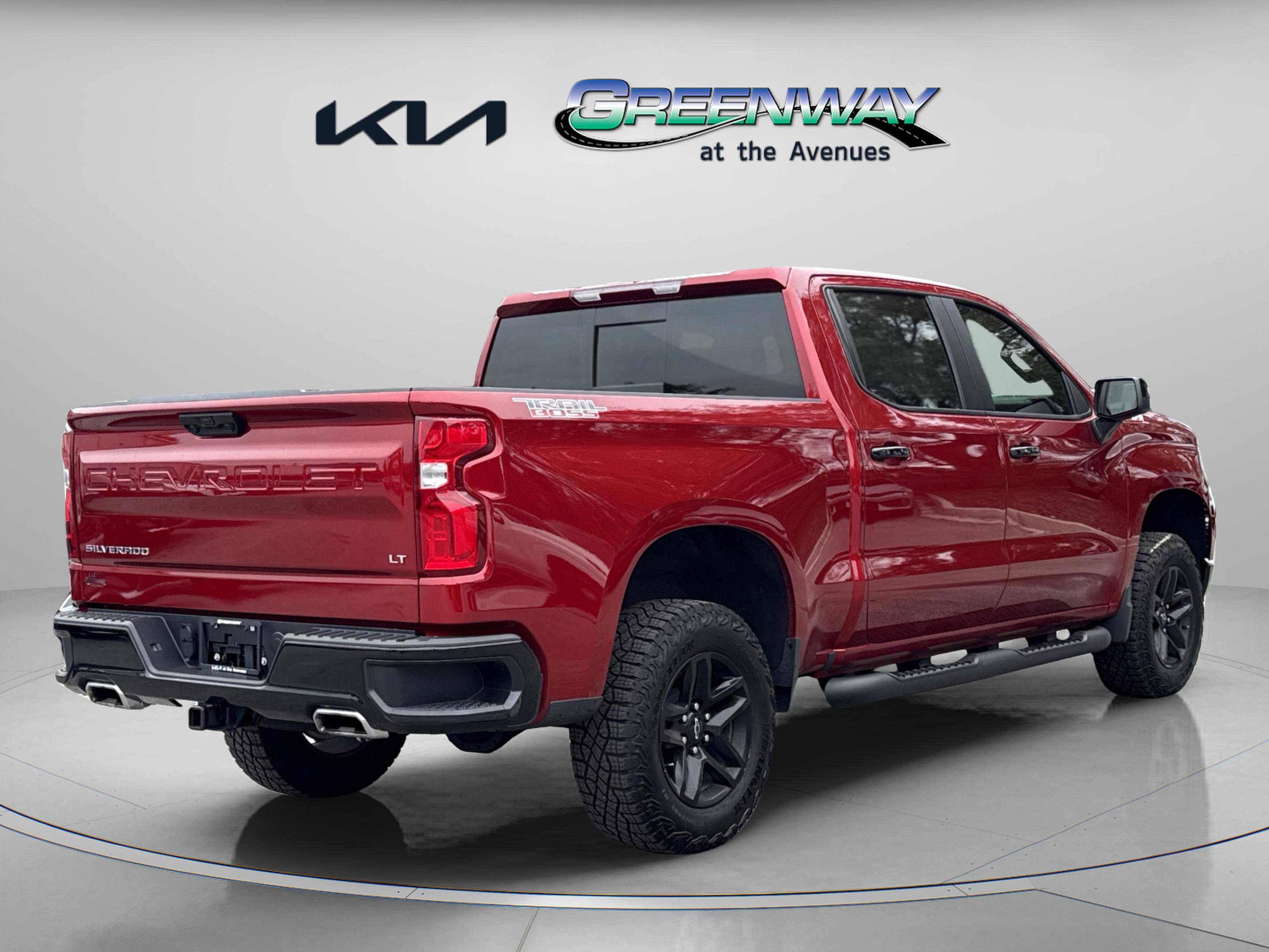 Used 2025 Chevrolet Silverado 1500 LT Trail Boss w/ Convenience Package II image 5