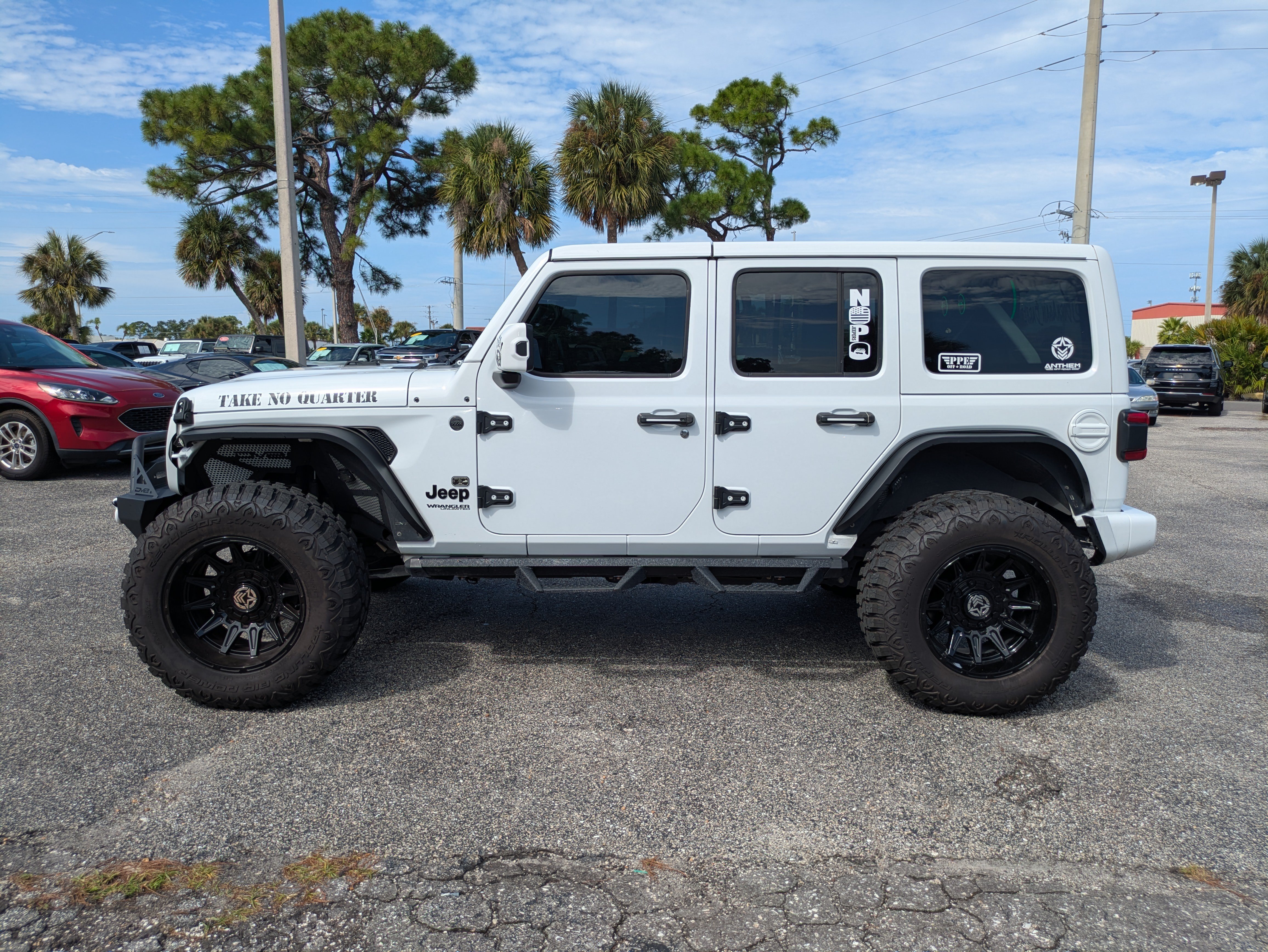Used 2021 Jeep Wrangler Unlimited Sahara AWD/4WD image 7